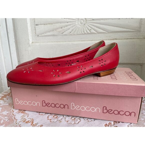 Vintage 1990s NIB Beacon Bees Red Leather Cutout Flats Size 6.5 M - Picture 8 of 10